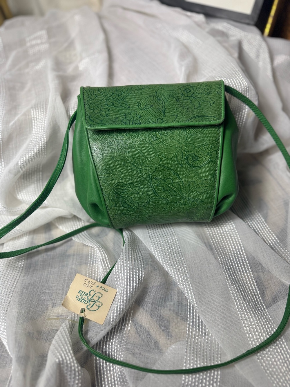 Vintage 70/80s Green embossed Italian leather crossbody bag